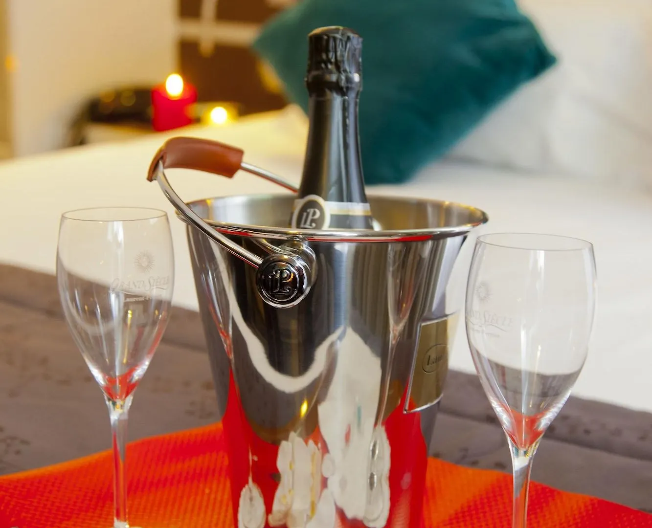 Lumieres Montmartre Hotel