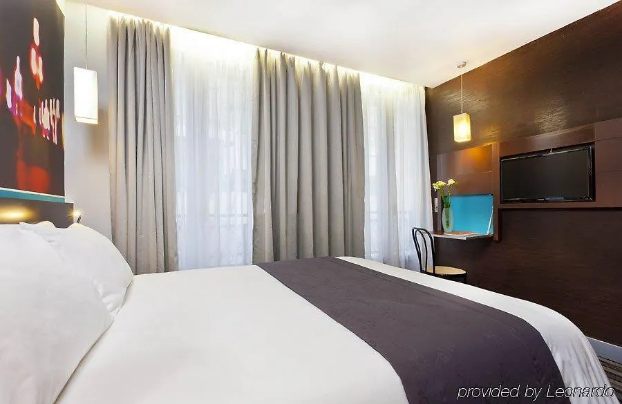 Hotel Lumieres Montmartre Paris