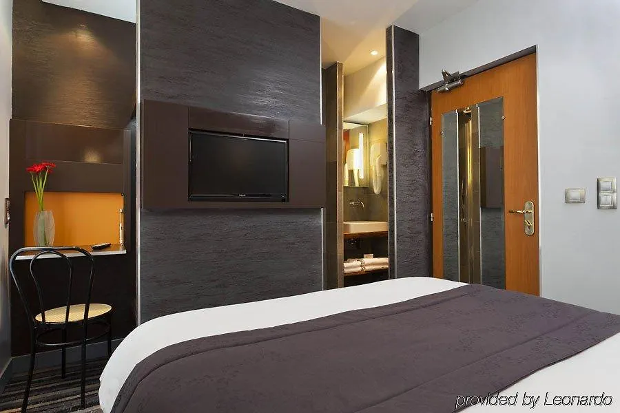 Hotel Lumieres Montmartre Paris
