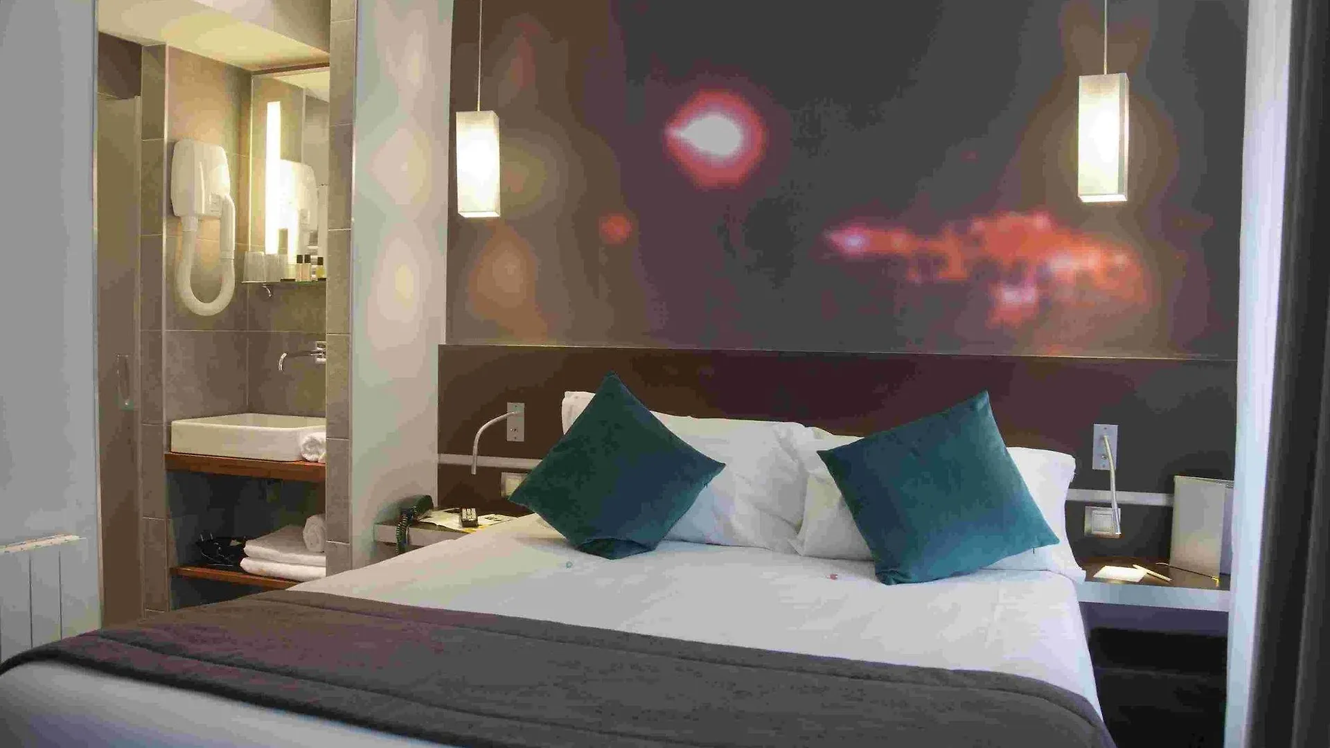 Lumieres Montmartre Hotel Paris