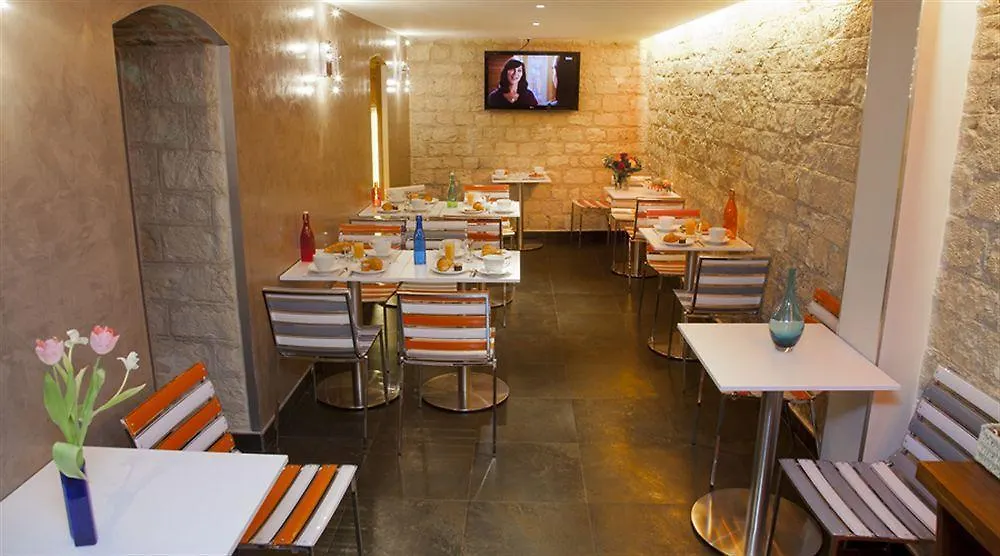 Lumieres Montmartre Hotel 3*