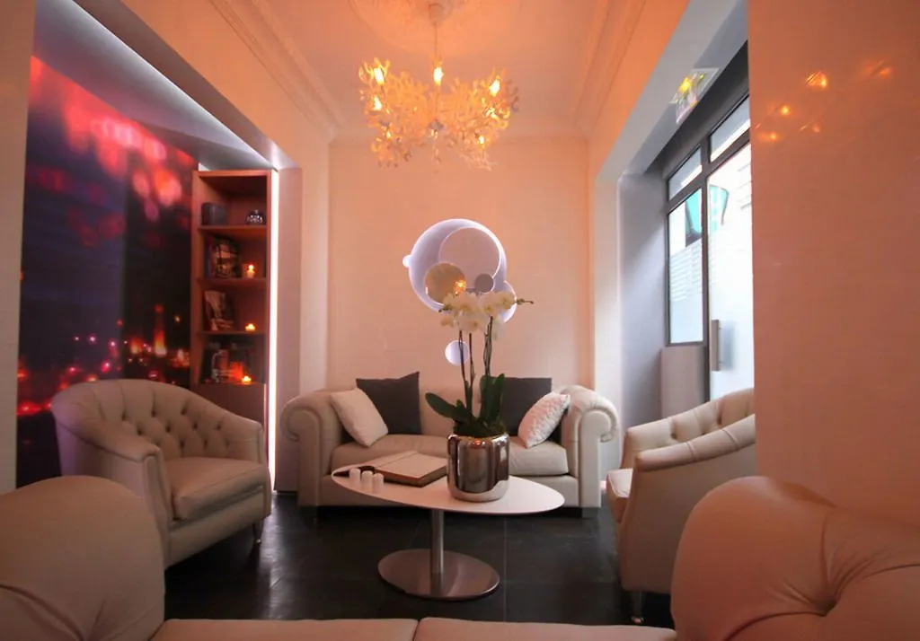 Lumieres Montmartre Hotel Paris