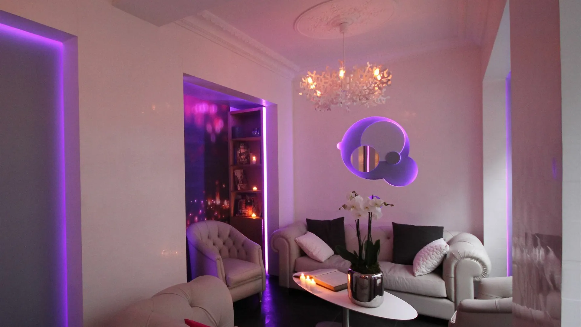 Lumieres Montmartre Hotel Paris
