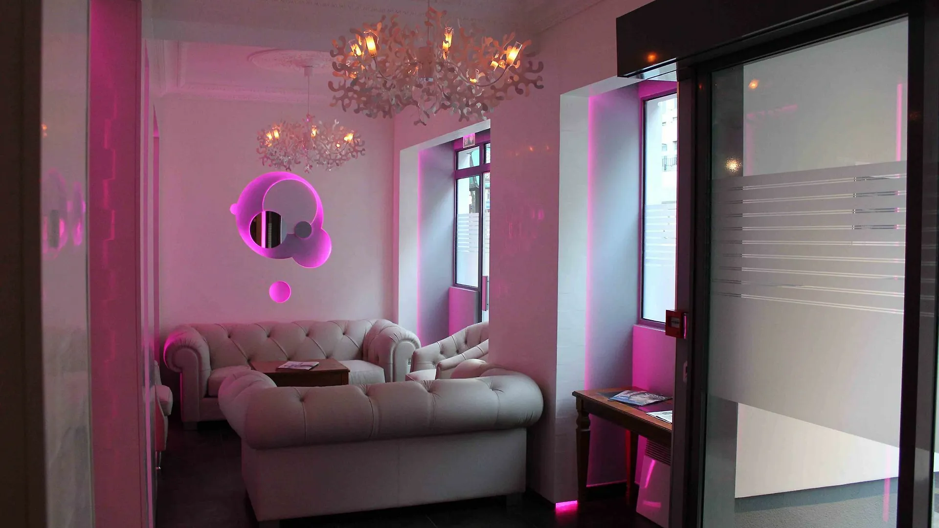 Hotel Lumieres Montmartre Paris