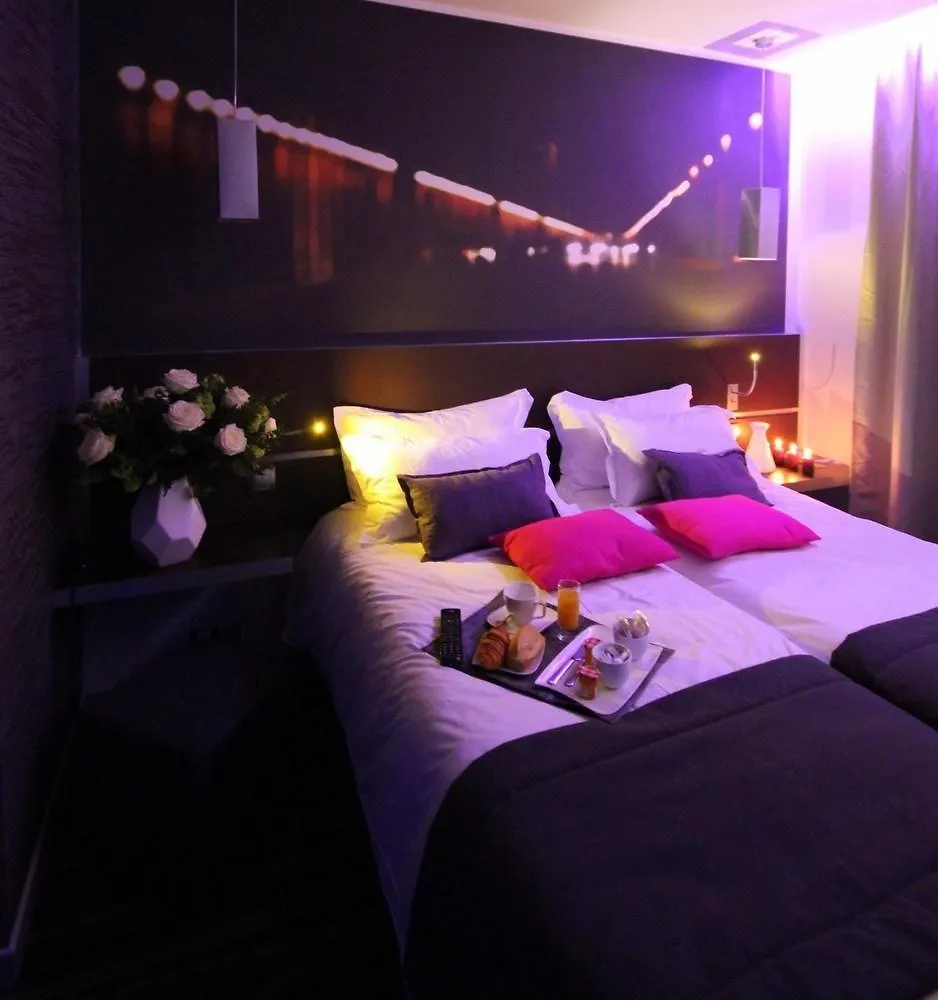 Lumieres Montmartre Otel Paris