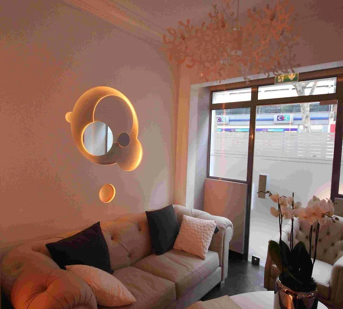 Lumieres Montmartre Otel