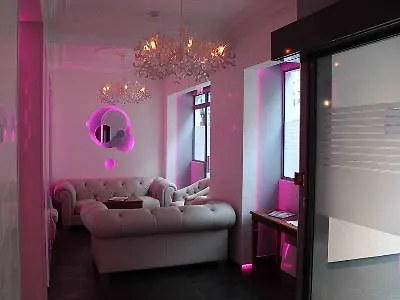 Otel Lumieres Montmartre Paris