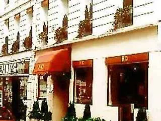 Lumieres Montmartre Otel Paris